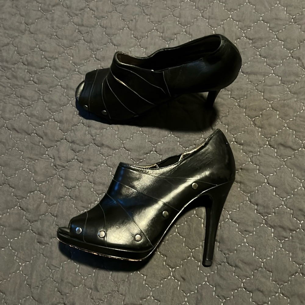 Diane Von Furstenberg DVF studded black leather booties 7.5